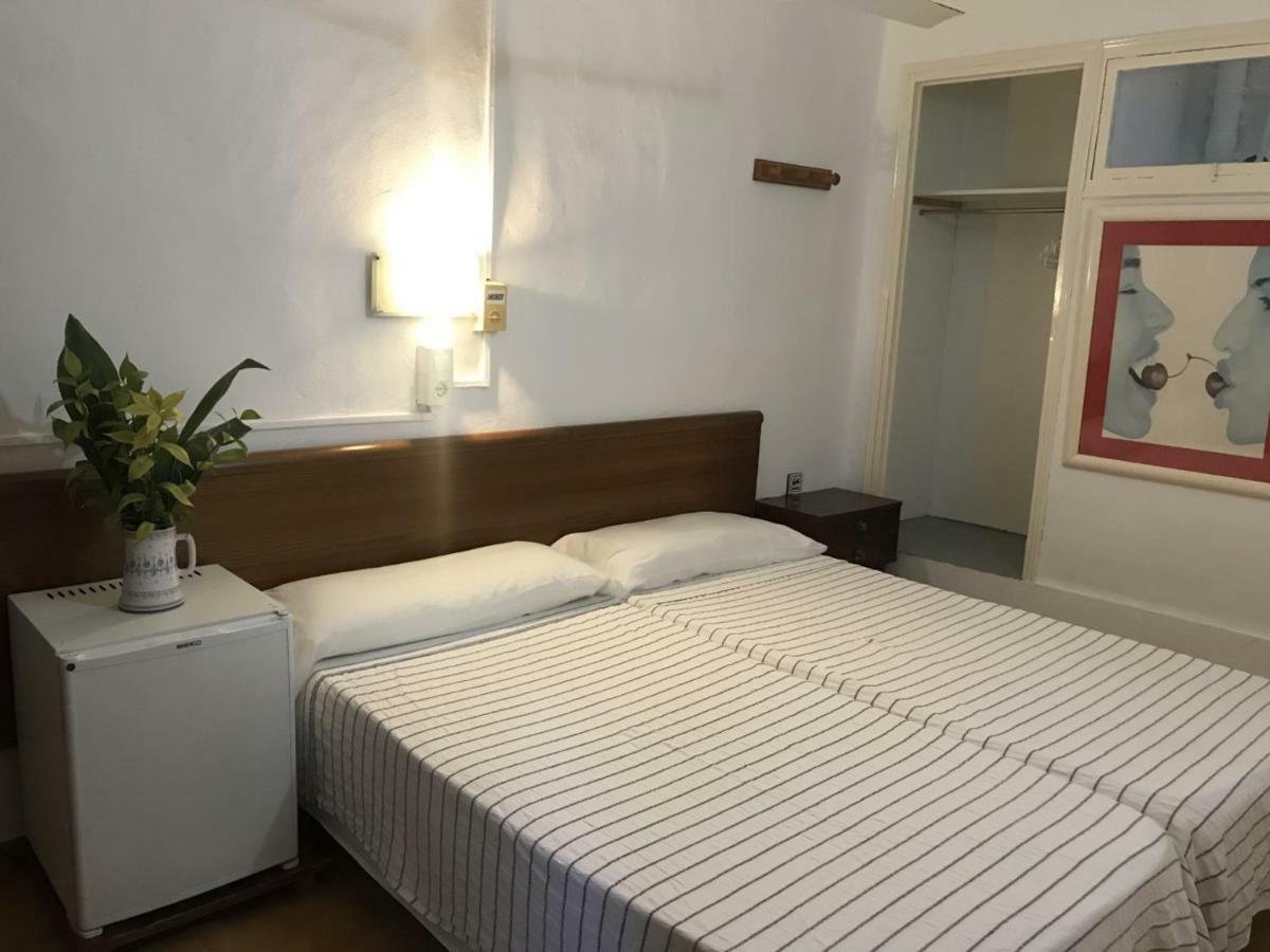 Casa De Huespedes La Pena Hotell Ibiza by Eksteriør bilde
